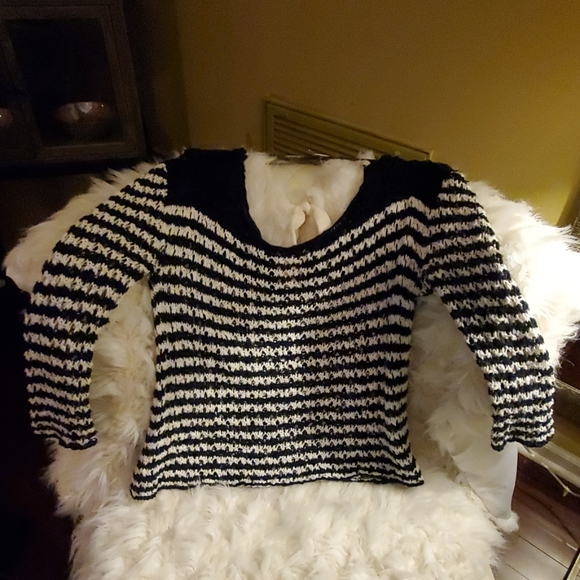 Tommy Girl Crochet Tops - Picture 3 of 8